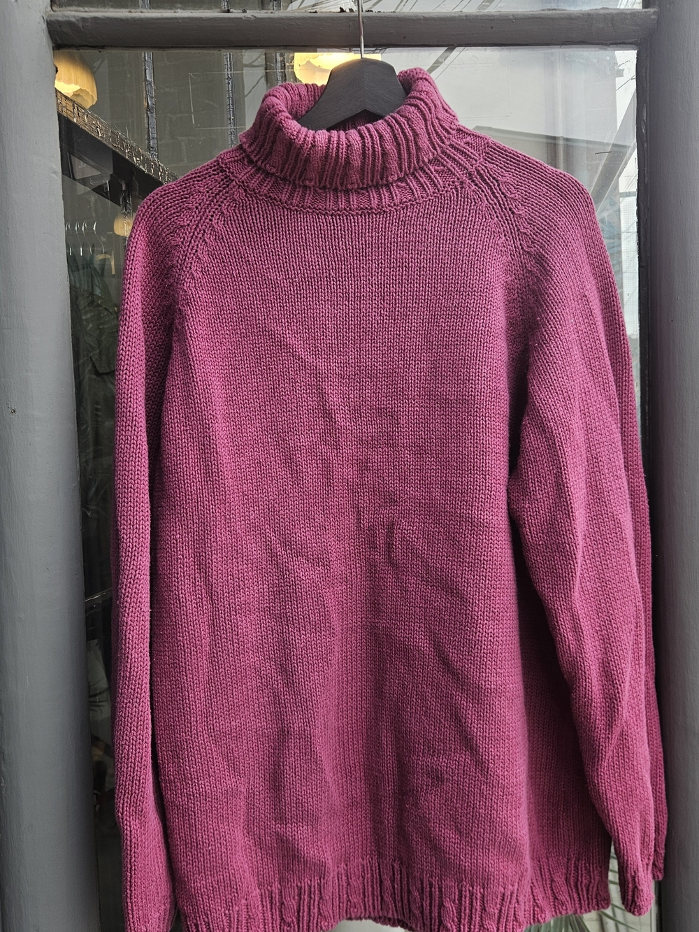 L.L Bean Fisherman Heavy Weight Magenta Turtleneck Sweater Outdoor Hike